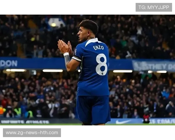 恩佐精准挑传撕裂防线，切尔西前场展现压迫力